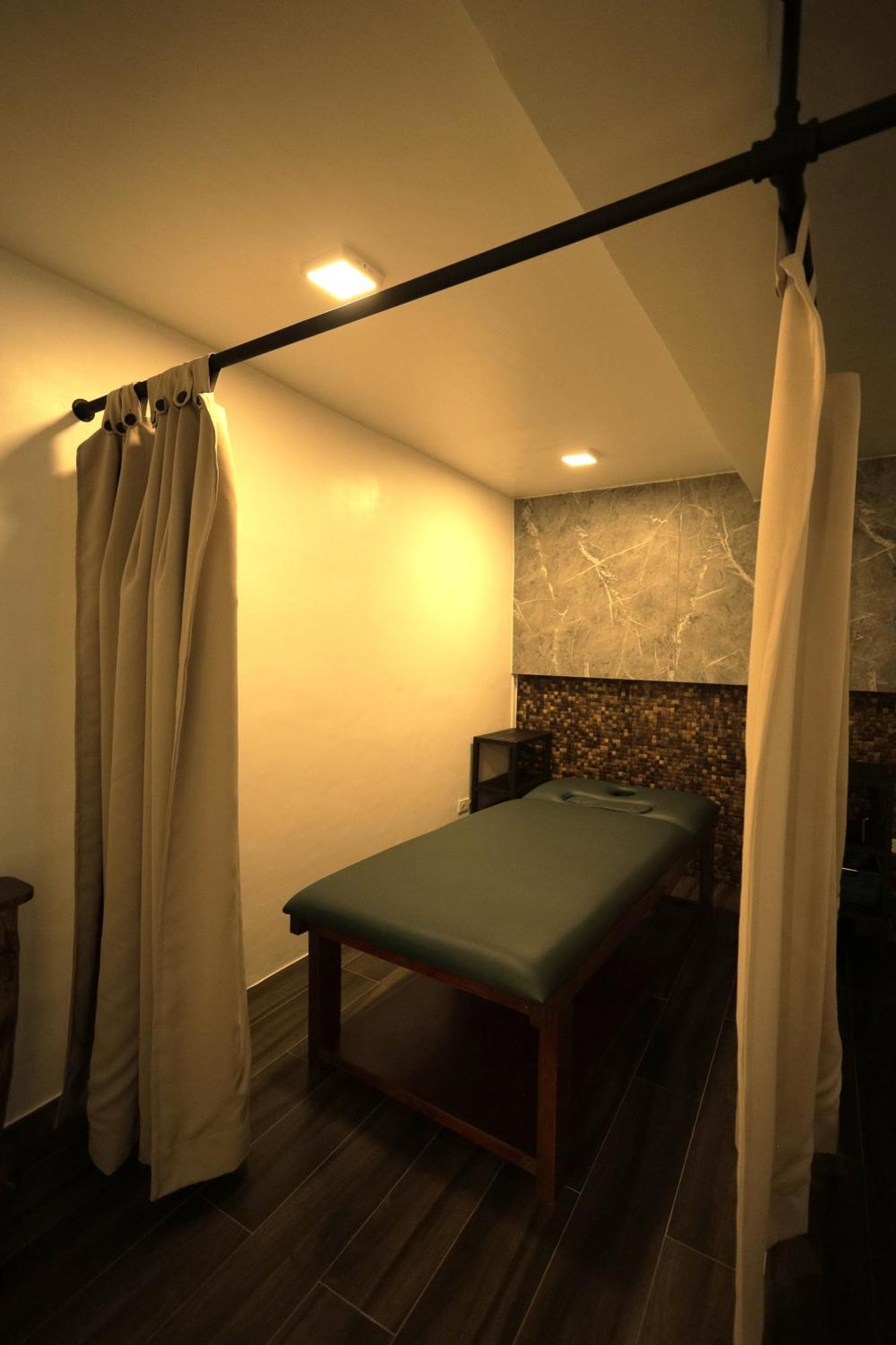 Likha Wellness Resort 利帕 外观 照片
