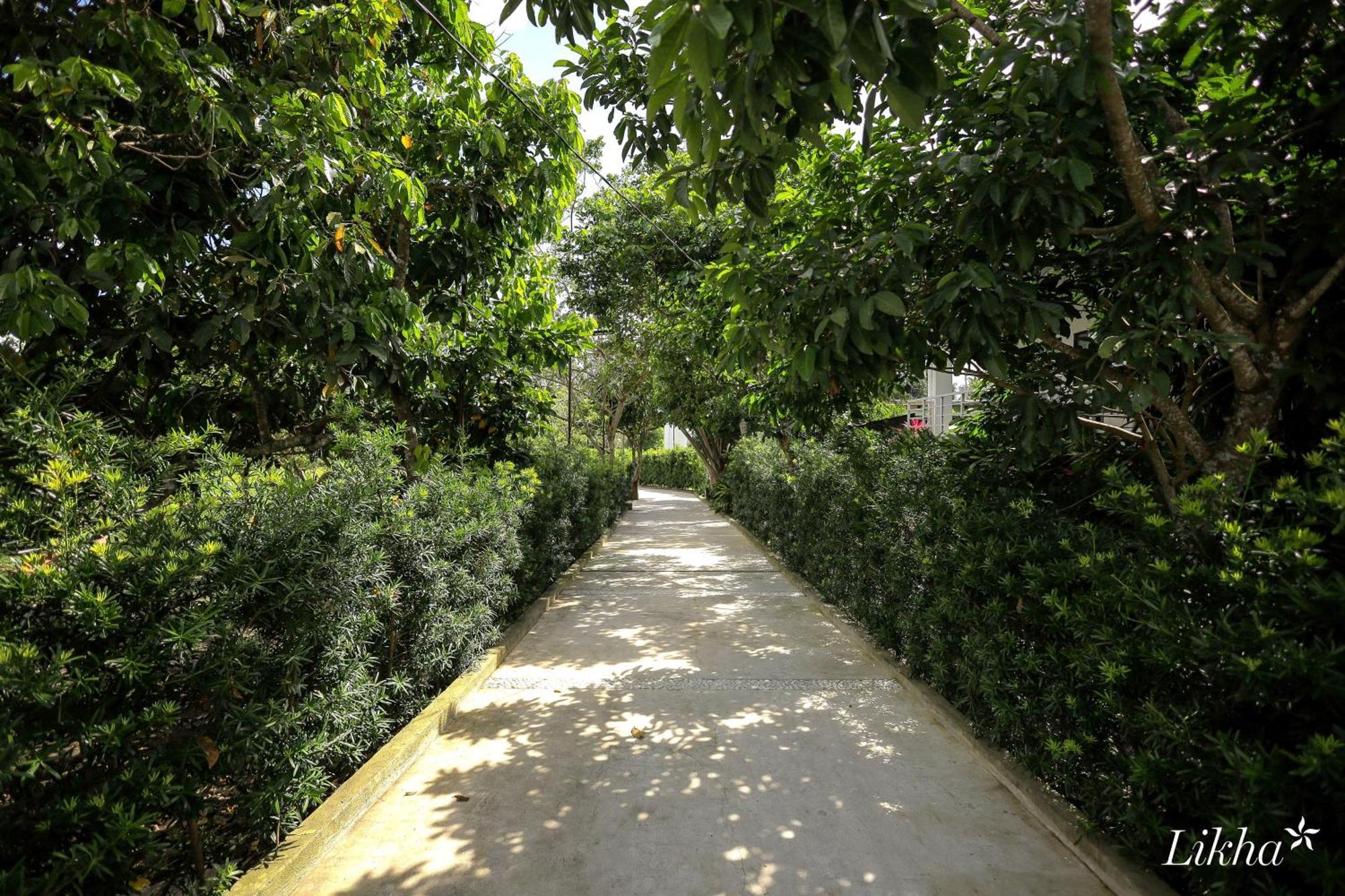Likha Wellness Resort 利帕 外观 照片